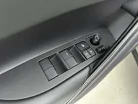 Toyota Corolla_Cross (2026) thumbnail 19