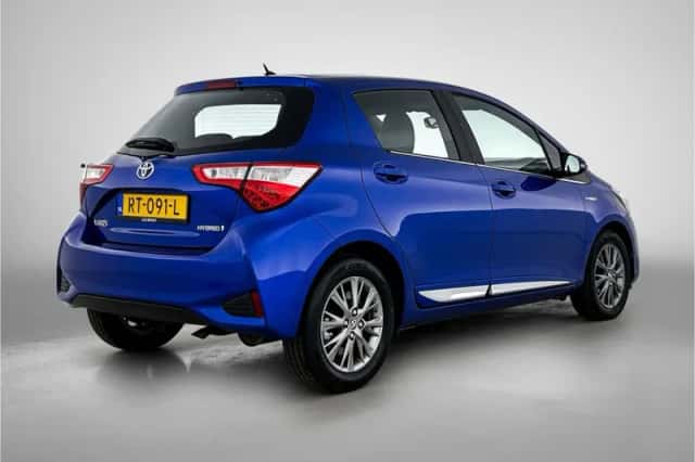 Toyota Yaris (2018) thumbnail 2