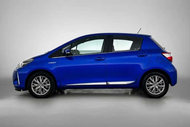 Toyota Yaris (2018) thumbnail 3
