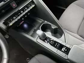 Toyota C-HR (2024) thumbnail 18
