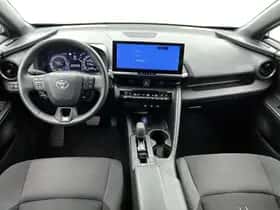 Toyota C-HR (2024) thumbnail 4