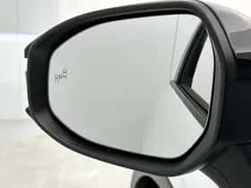 Toyota C-HR (2024) thumbnail 32