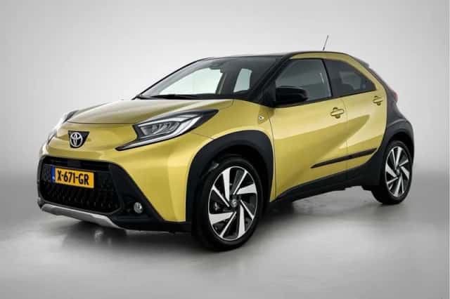 Toyota Aygo (2023) thumbnail 1