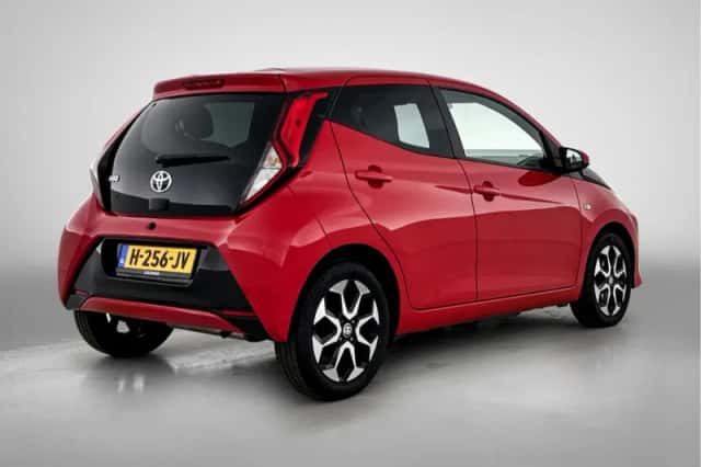 Toyota Aygo (2020) thumbnail 2
