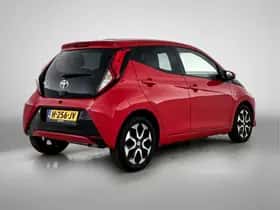 Toyota Aygo (2020) thumbnail 2