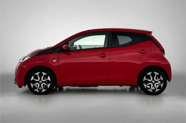 Toyota Aygo (2020) thumbnail 3