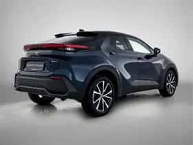 Toyota C-HR (2024) thumbnail 2
