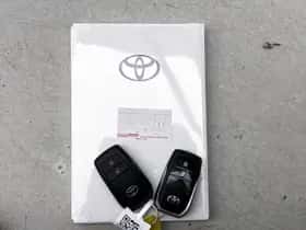 Toyota C-HR (2024) thumbnail 31