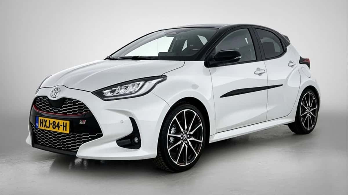 Toyota Yaris (2025) — foto 1
