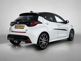 Toyota Yaris (2025) thumbnail 2