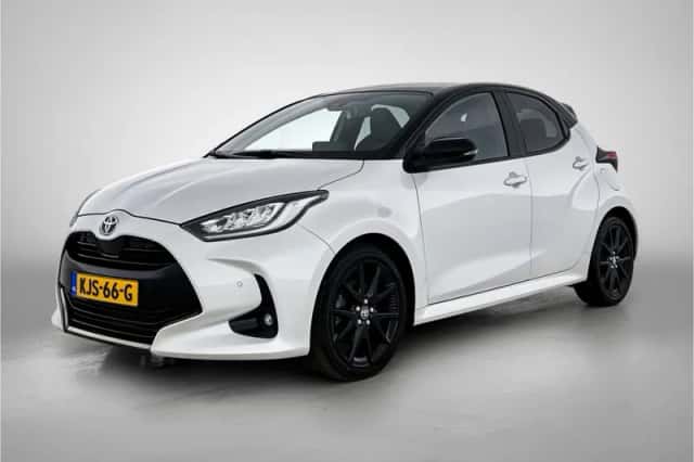 Toyota Yaris (2023) thumbnail 1
