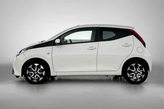 Toyota Aygo (2020) thumbnail 3