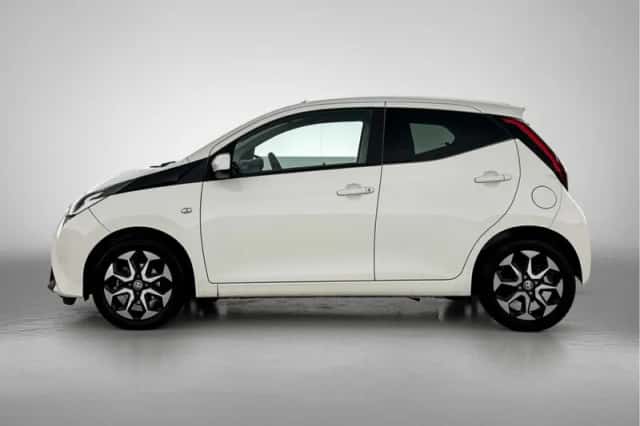 Toyota Aygo (2020) thumbnail 3