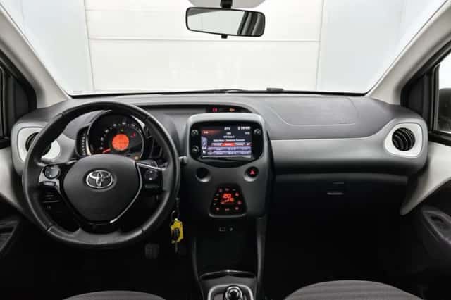 Toyota Aygo (2020) thumbnail 4