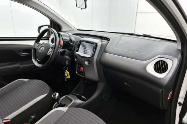 Toyota Aygo (2020) thumbnail 6
