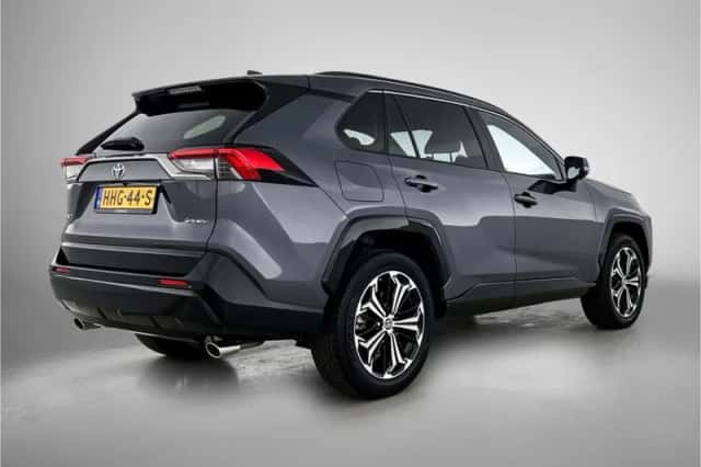 Toyota RAV4 (2025) thumbnail 2