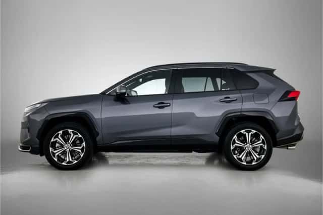 Toyota RAV4 (2025) thumbnail 3