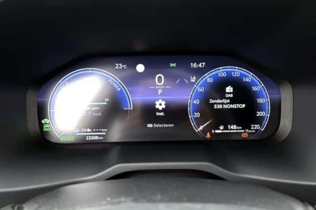 Toyota RAV4 (2025) thumbnail 5