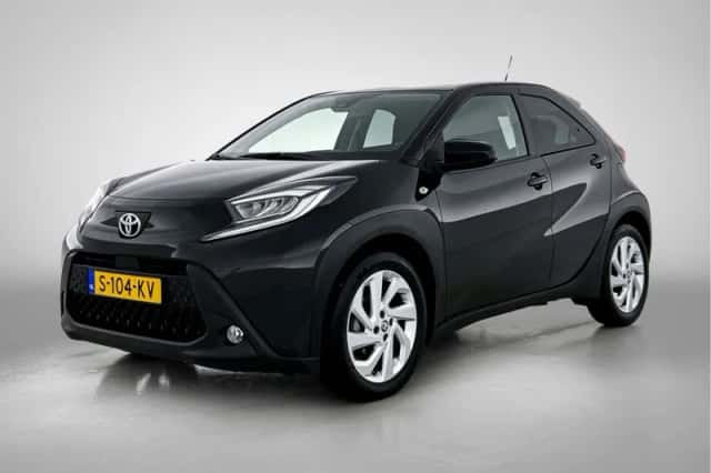 Toyota Aygo (2023) thumbnail 1