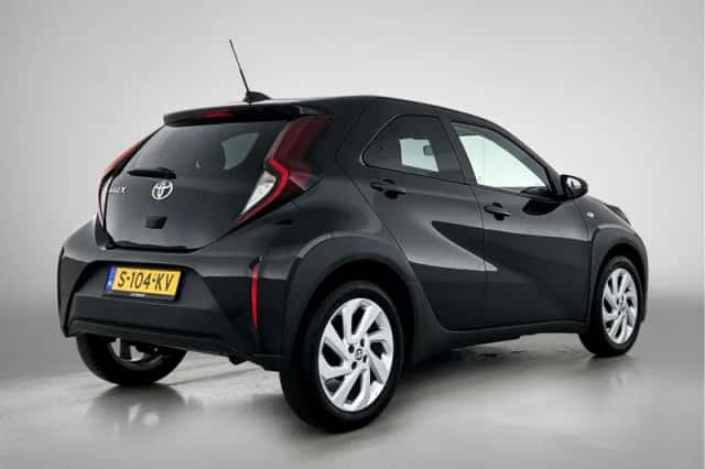 Toyota Aygo (2023) thumbnail 2