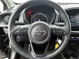 Toyota Aygo (2023) thumbnail 17