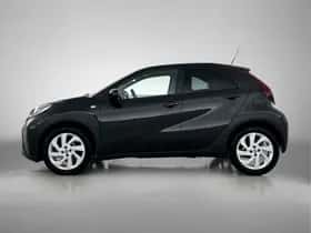 Toyota Aygo (2023) thumbnail 3