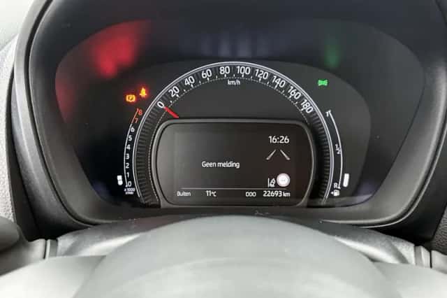 Toyota Aygo (2023) thumbnail 5