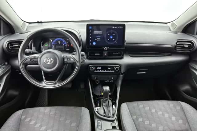 Toyota Yaris (2025) thumbnail 4