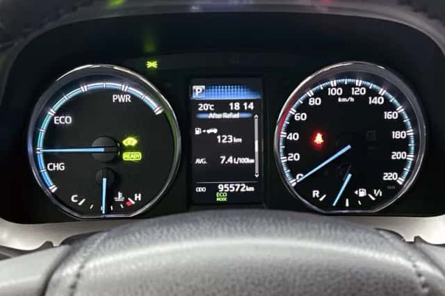 Toyota RAV4 (2018) thumbnail 5