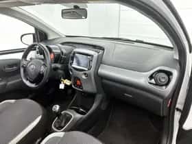 Toyota Aygo (2021) thumbnail 7