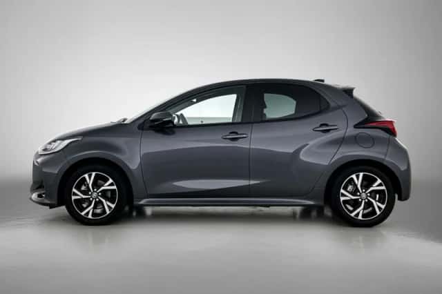 Toyota Yaris (2025) thumbnail 3