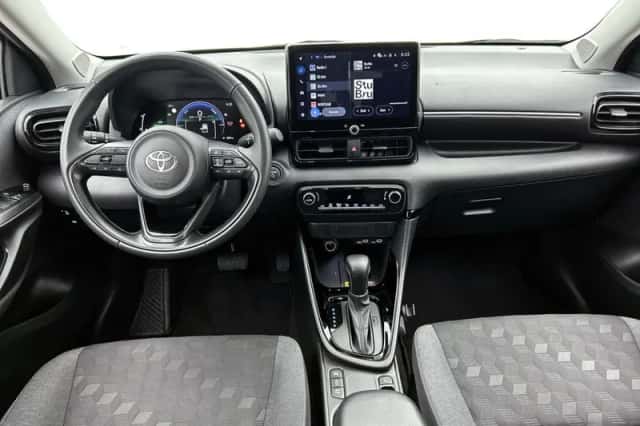 Toyota Yaris (2025) thumbnail 4