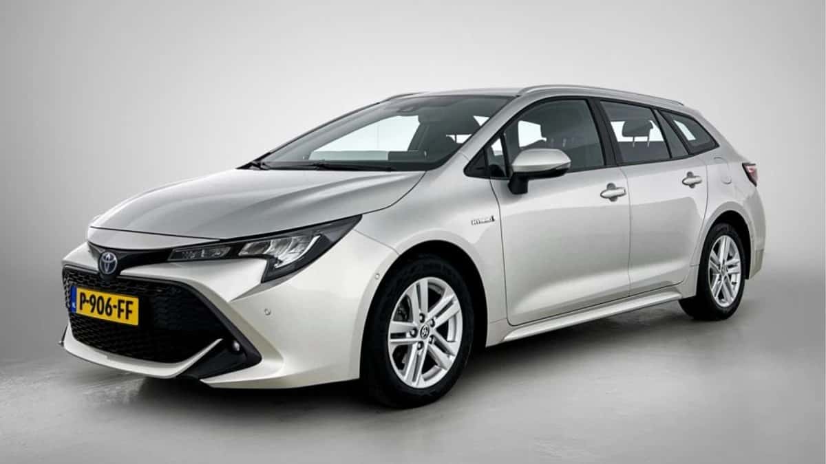 Toyota Corolla_Touring_Sports (2021) — foto 1