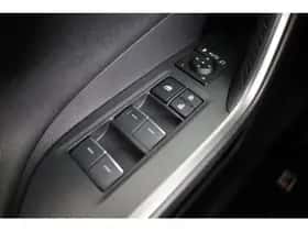 Toyota RAV4 (2025) thumbnail 24