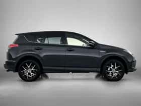 Toyota RAV4 (2017) thumbnail 11