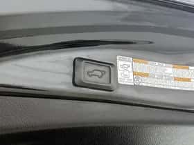 Toyota RAV4 (2017) thumbnail 29