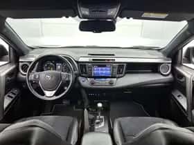 Toyota RAV4 (2017) thumbnail 4