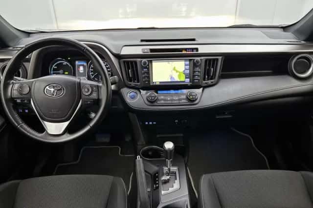 Toyota RAV4 (2017) thumbnail 4