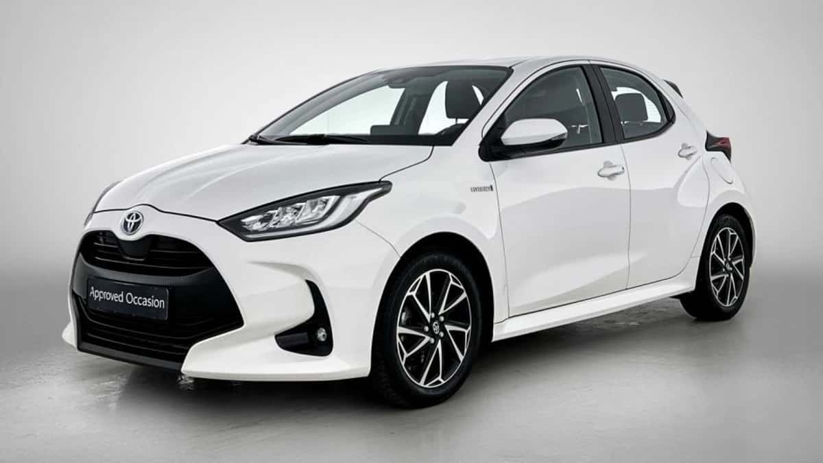 Toyota Yaris (2023) — foto 1