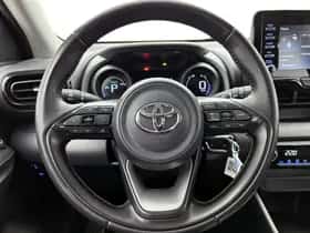 Toyota Yaris (2023) thumbnail 16