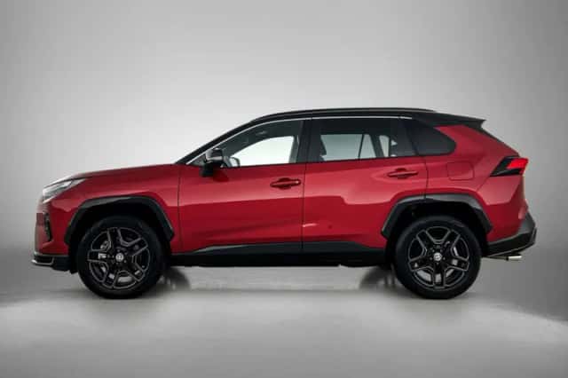 Toyota RAV4 (2025) thumbnail 3