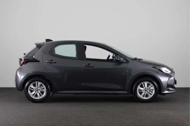 Toyota Yaris (2026) thumbnail 3