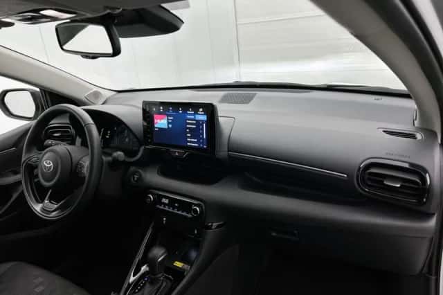 Toyota Yaris (2025) thumbnail 6