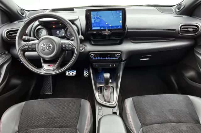 Toyota Yaris (2023) thumbnail 4