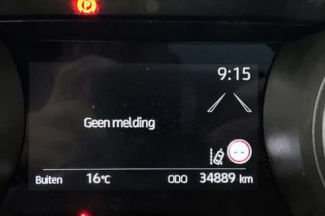 Toyota Yaris (2023) thumbnail 5