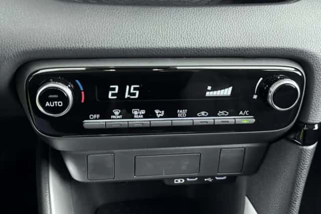 Toyota Yaris (2026) thumbnail 5