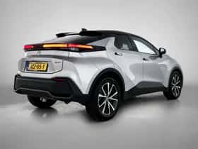 Toyota C-HR (2024) thumbnail 2