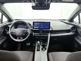 Toyota C-HR (2024) thumbnail 4