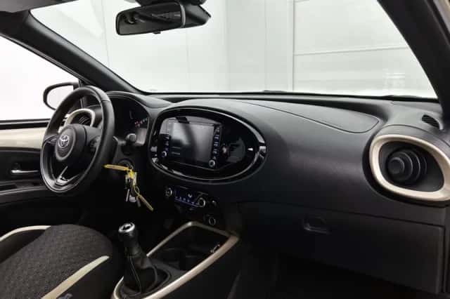 Toyota Aygo (2023) thumbnail 6