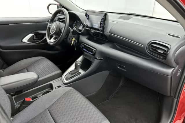 Toyota Yaris (2024) thumbnail 6